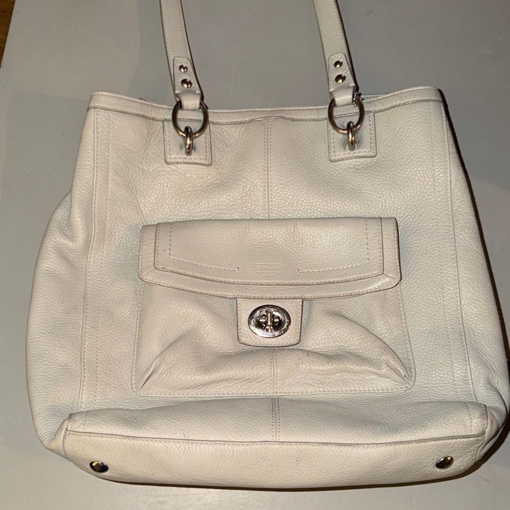 Elegant Coach Light Grey Pebbled Leather Tote Bag